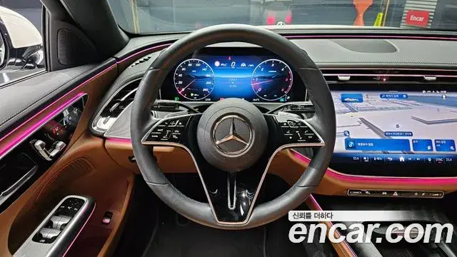 Mercedes-Benz E-Class 2024 — Фото 13/20