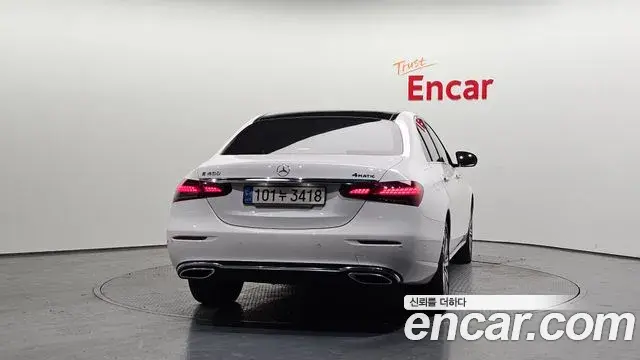 Mercedes-Benz E-Class 2021 — Фото 4/20