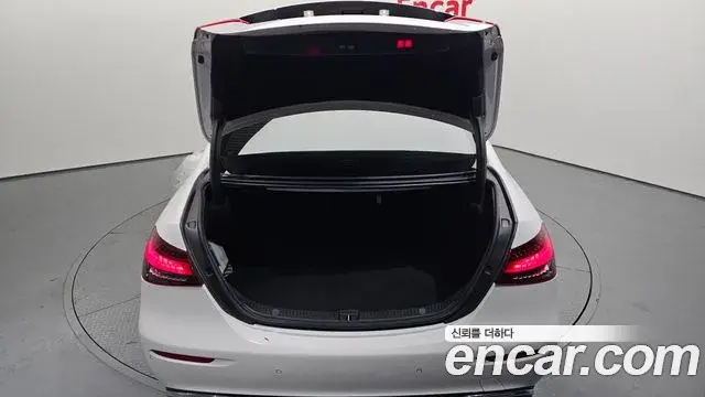 Mercedes-Benz E-Class 2021 — Фото 20/20