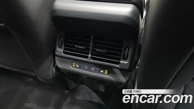 Land Rover Range Rover Evoque 2026 — Photo 18/20