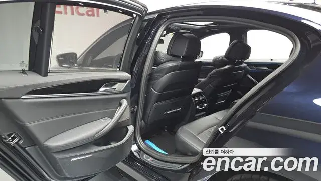 BMW 5 Series 2022 — ფოტო 3/32