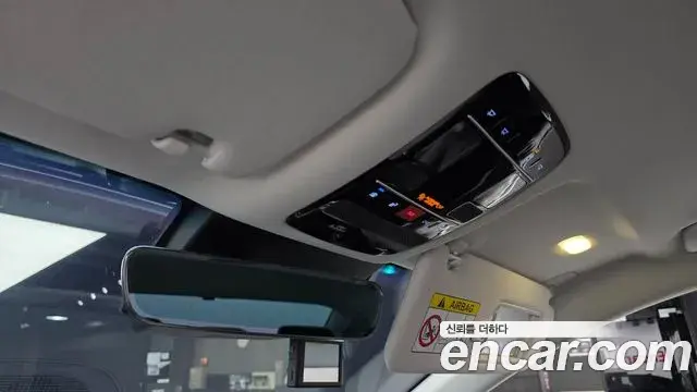 Hyundai Grandeur Hybrid 2023 — Photo 1/32
