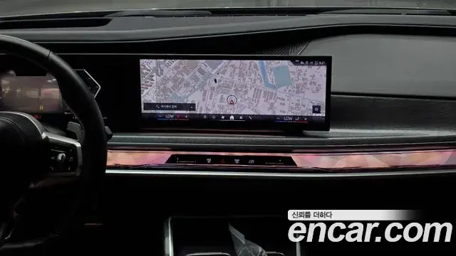 BMW 7 Series 2023 — Photo 14/20