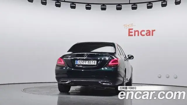 Mercedes-Benz C-Class 2019 — Фото 4/20