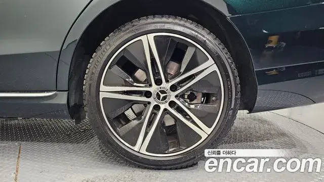Mercedes-Benz C-Class 2019 — Şəkil 18/30