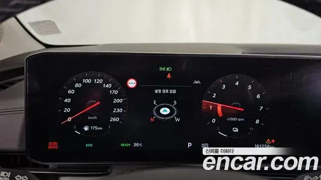 Kia Carnival 2024 — ფოტო 26/30