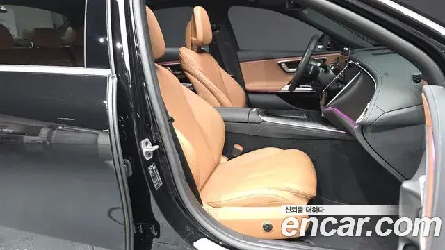 Mercedes-Benz E-Class 2025 — Şəkil 20/36