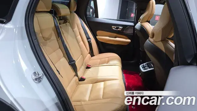 Volvo V60 Cross Country 2024 — ფოტო 11/20