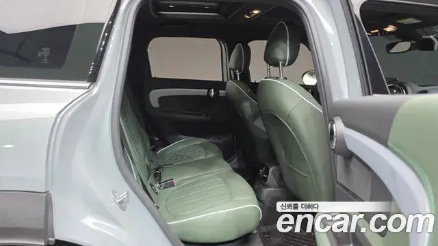 Mini Cooper Countryman 2022 — Photo 19/20