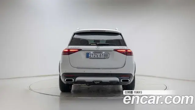 Mercedes-Benz GLE-Class 2023 — Фото 3/19
