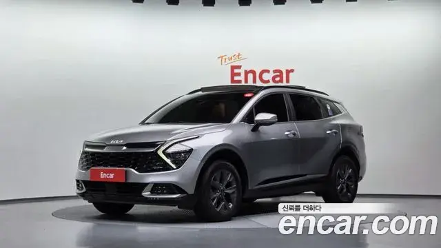 Kia Sportage 2021 — Фото 1/20