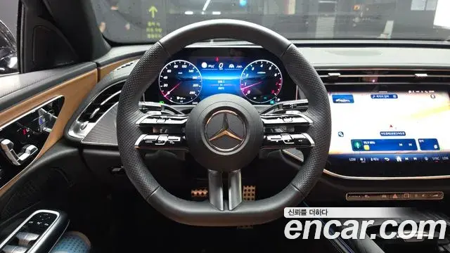 Mercedes-Benz E-Class 2025 — Фото 13/20