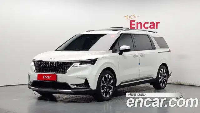 Kia Carnival 2023 — Photo 1/20