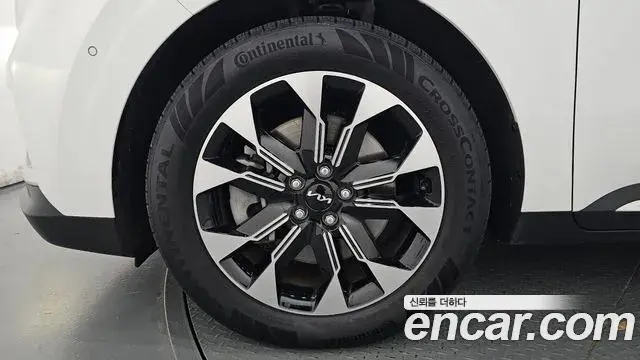 Kia Carnival 2023 — Photo 5/20