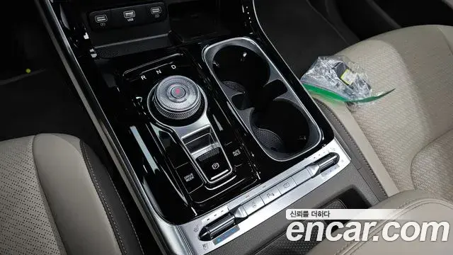 Kia Carnival 2023 — Photo 9/20