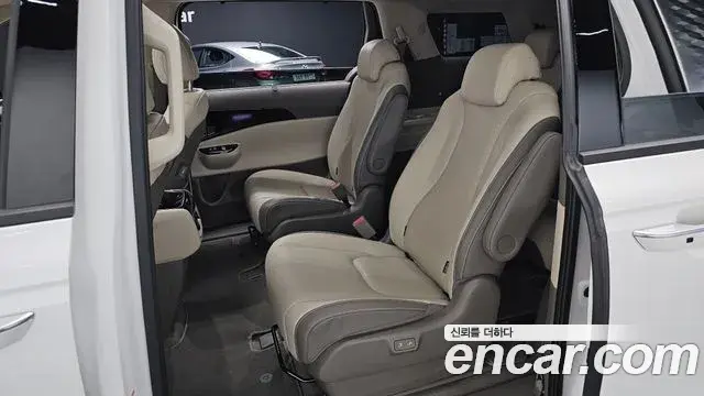 Kia Carnival 2023 — Photo 12/20