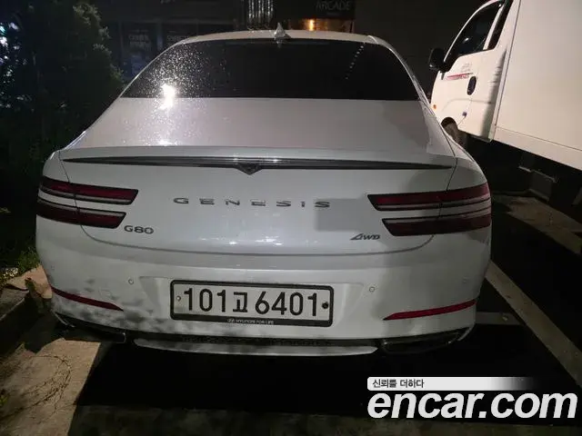Genesis Electrified G80 2020 — Photo 2/5