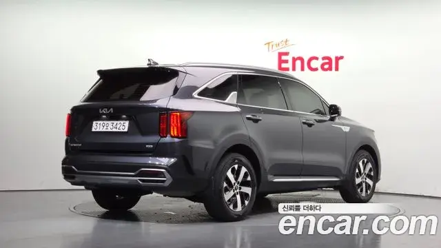 Kia Sorento 2023 — Photo 2/20