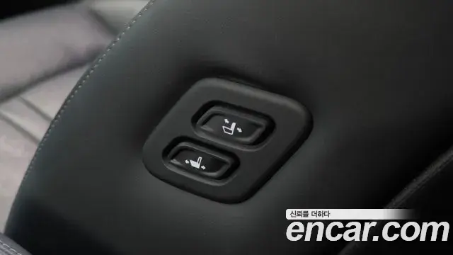 Kia Sorento 2023 — Photo 16/20