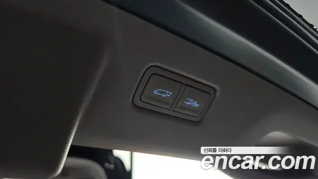 Hyundai Staria 2024 — Фото 17/20