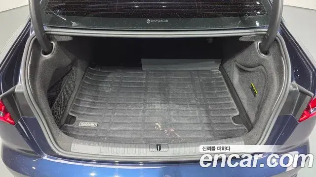 Audi A6 2021 — Фото 19/20