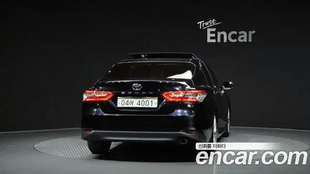 Toyota Camry 2018 — Photo 4/20