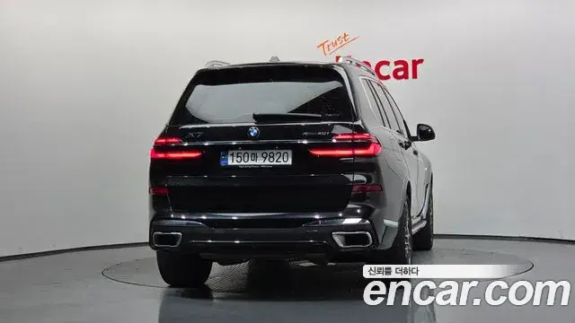 BMW X7 2023 — Фото 4/20