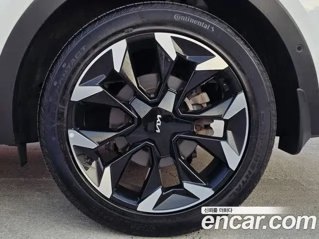 Kia Sorento 2023 — Photo 5/20