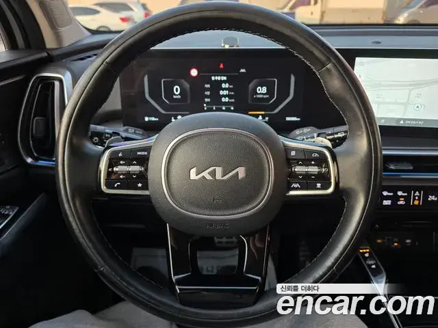 Kia Sorento 2023 — Photo 10/20