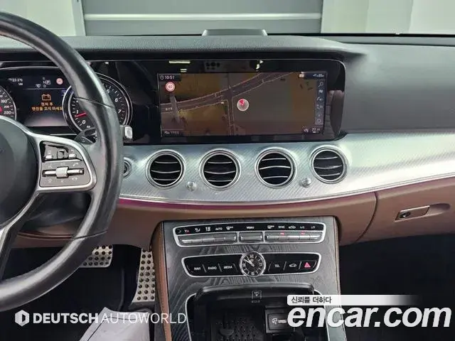 Mercedes-Benz E-Class 2020 — Фото 13/20