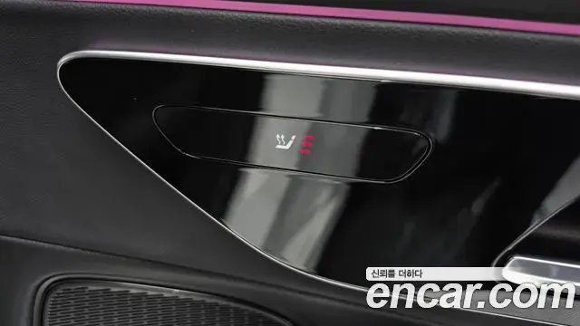 Mercedes-Benz E-Class 2024 — Photo 12/20