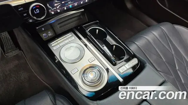 Genesis Electrified G80 2020 — Şəkil 8/20