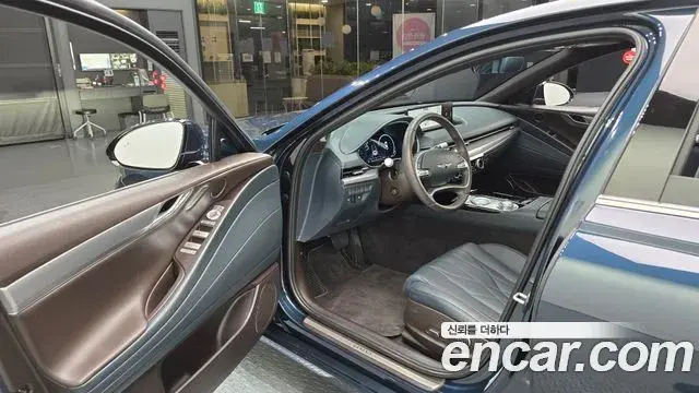 Genesis Electrified G80 2020 — Şəkil 9/20