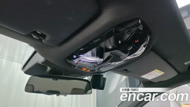 BMW 5 Series 2025 — Photo 18/20