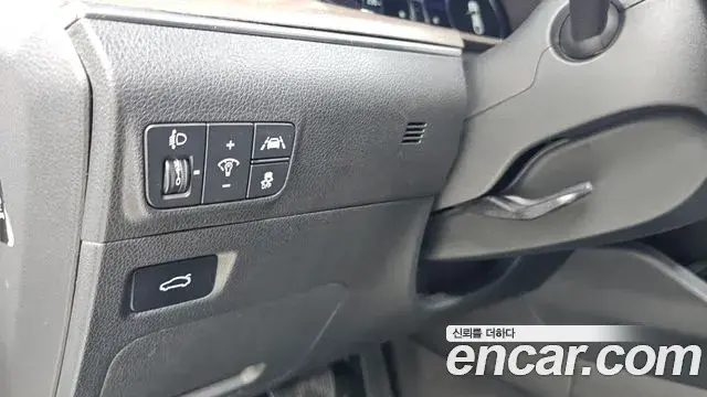 Kia K5 2020 — Photo 31/33
