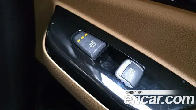 Kia Carnival 2022 — Фото 19/20