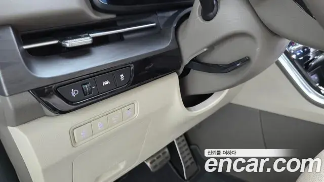 Kia Carnival 2022 — Фото 17/20