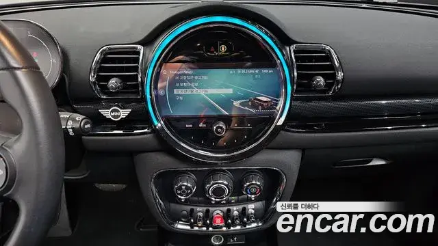 Mini Cooper Clubman 2021 — Photo 14/20