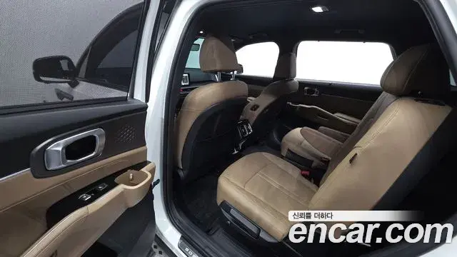 Kia Sorento 2023 — Şəkil 12/20