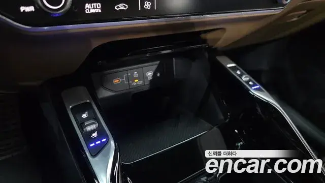 Kia Sorento 2023 — Şəkil 13/20