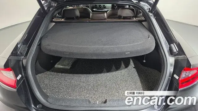 Kia Stinger 2019 — Photo 27/35