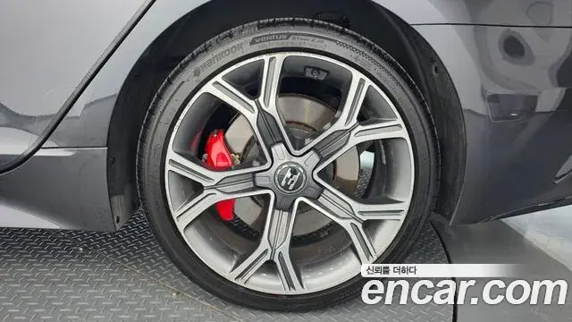 Kia Stinger 2019 — Photo 15/35