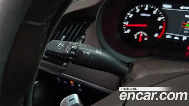 Kia Stinger 2019 — Photo 30/35