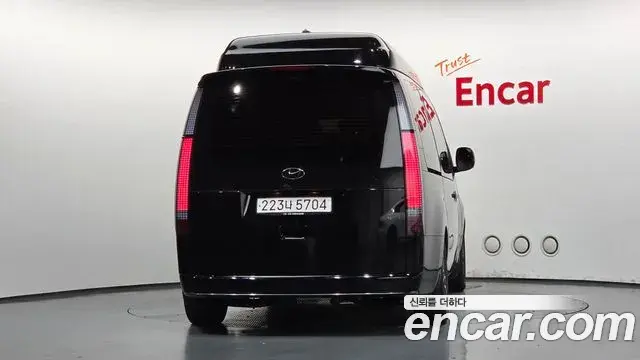 Hyundai Staria 2021 — Photo 4/20