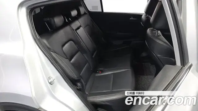Kia Sportage The Bold 2019 — ფოტო 2/30