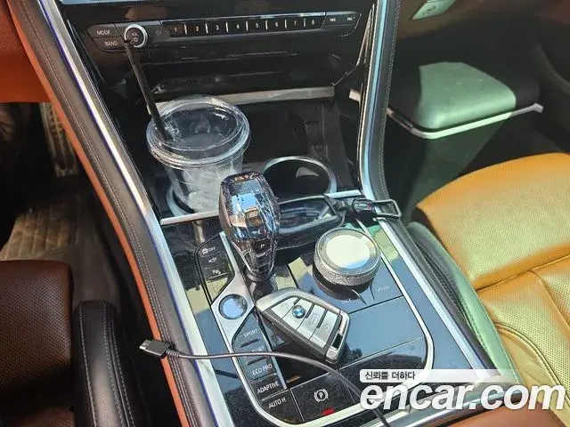 BMW 8 Series 2022 — Фото 9/20