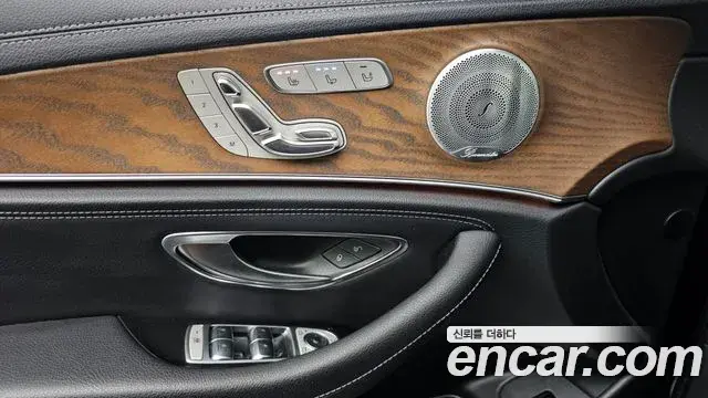 Mercedes-Benz E-Class 2020 — Фото 20/20