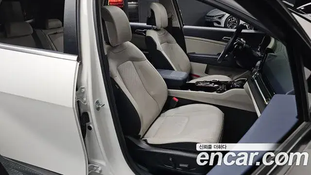 Kia Sportage 2022 — ფოტო 21/36