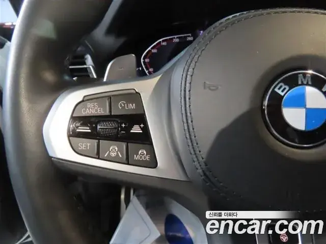 BMW X4 2022 — Фото 11/20