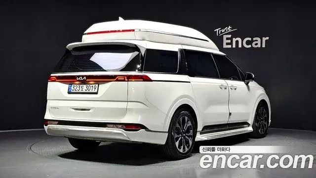 Kia Carnival 2023 — Photo 1/20
